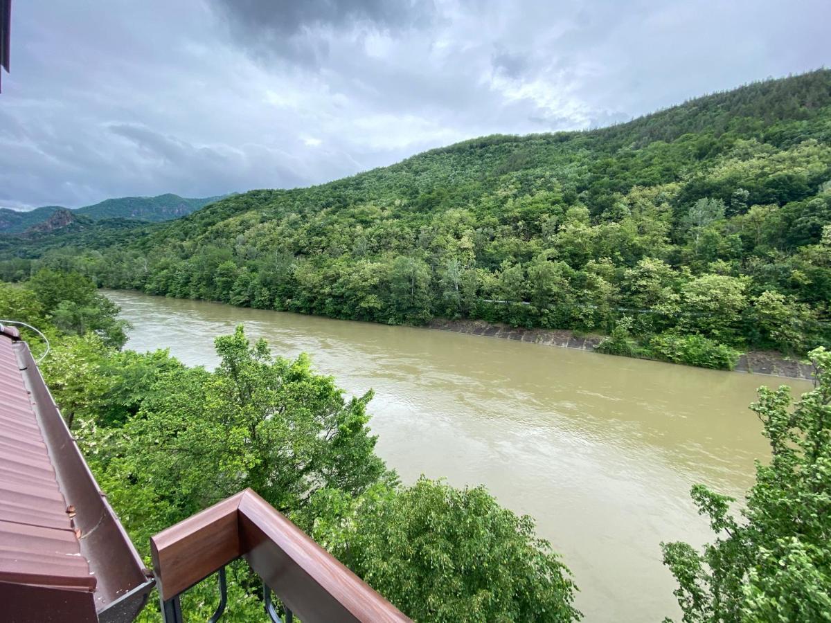 River Hotel & Spa Călimăneşti Kültér fotó