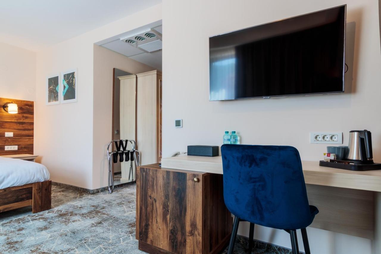 River Hotel & Spa Călimăneşti Kültér fotó