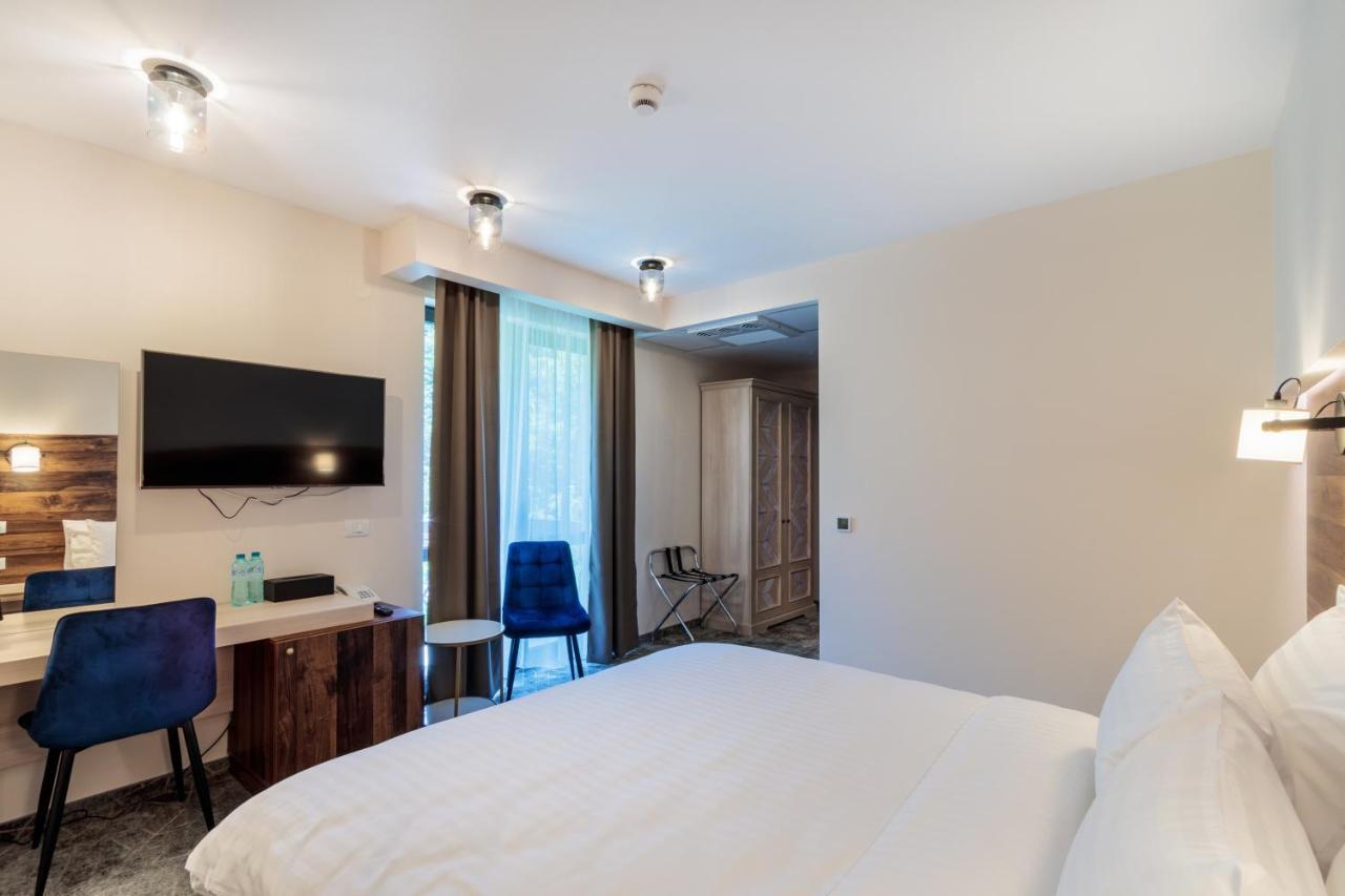 River Hotel & Spa Călimăneşti Kültér fotó