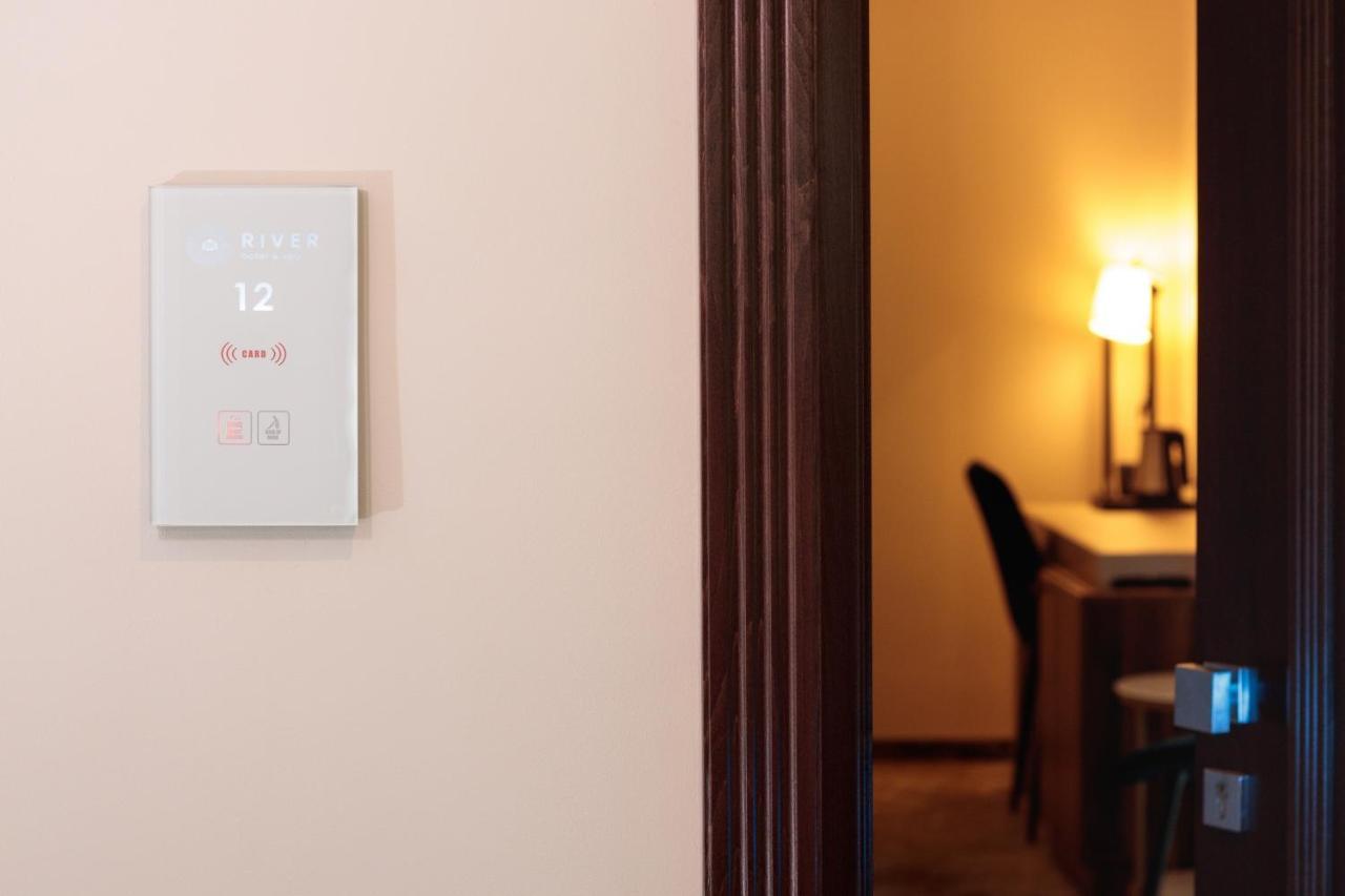 River Hotel & Spa Călimăneşti Kültér fotó
