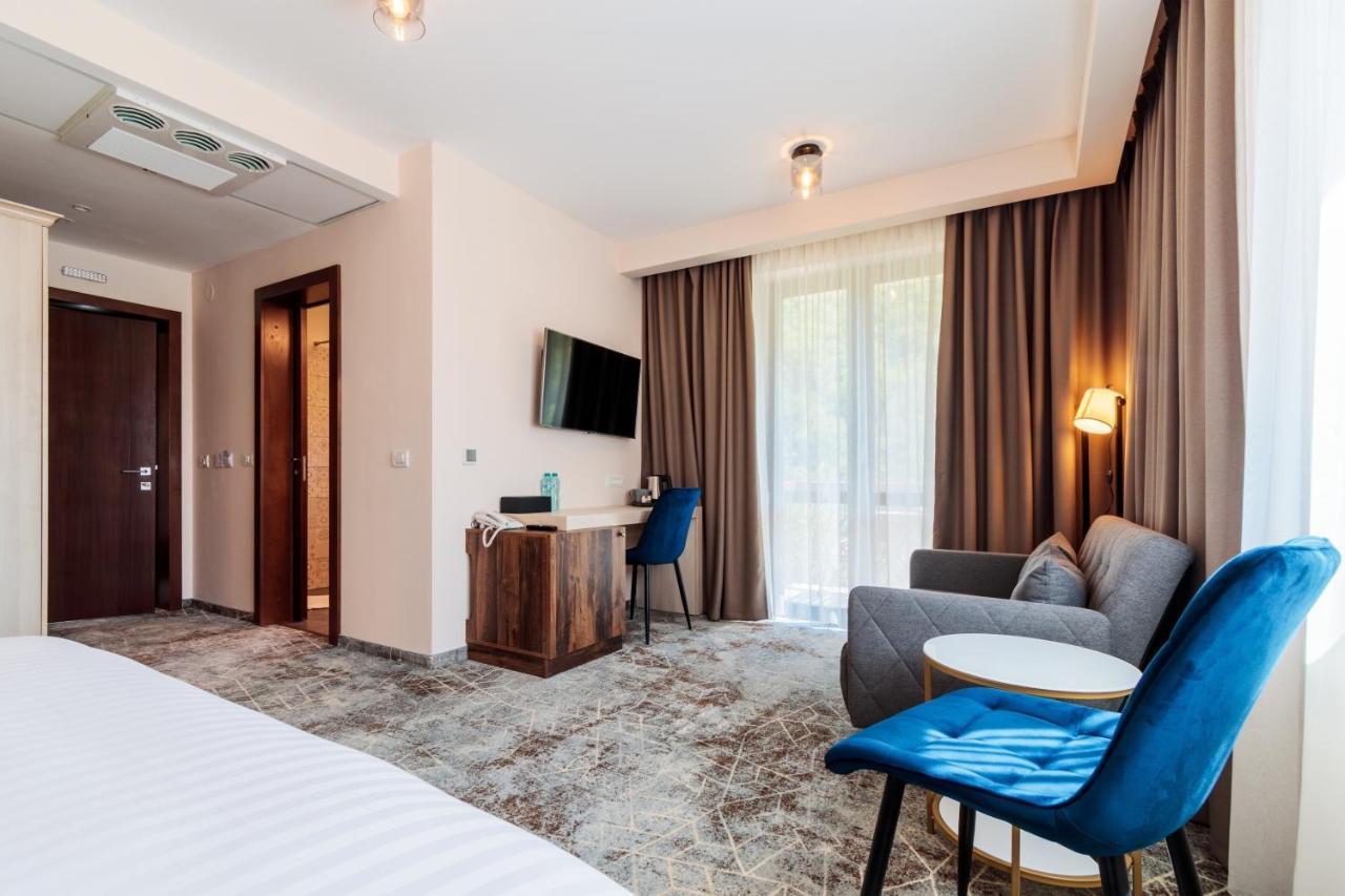River Hotel & Spa Călimăneşti Kültér fotó