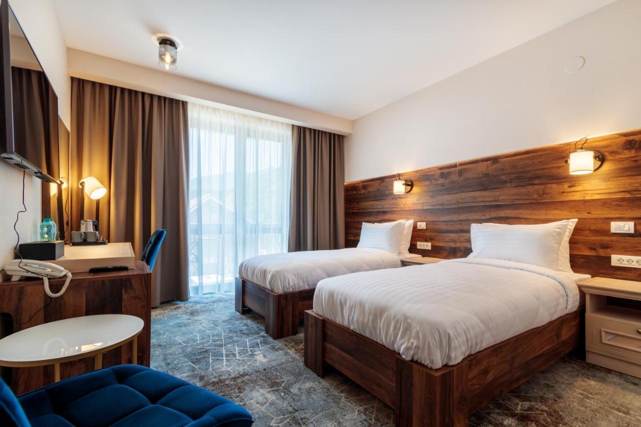 River Hotel & Spa Călimăneşti Kültér fotó