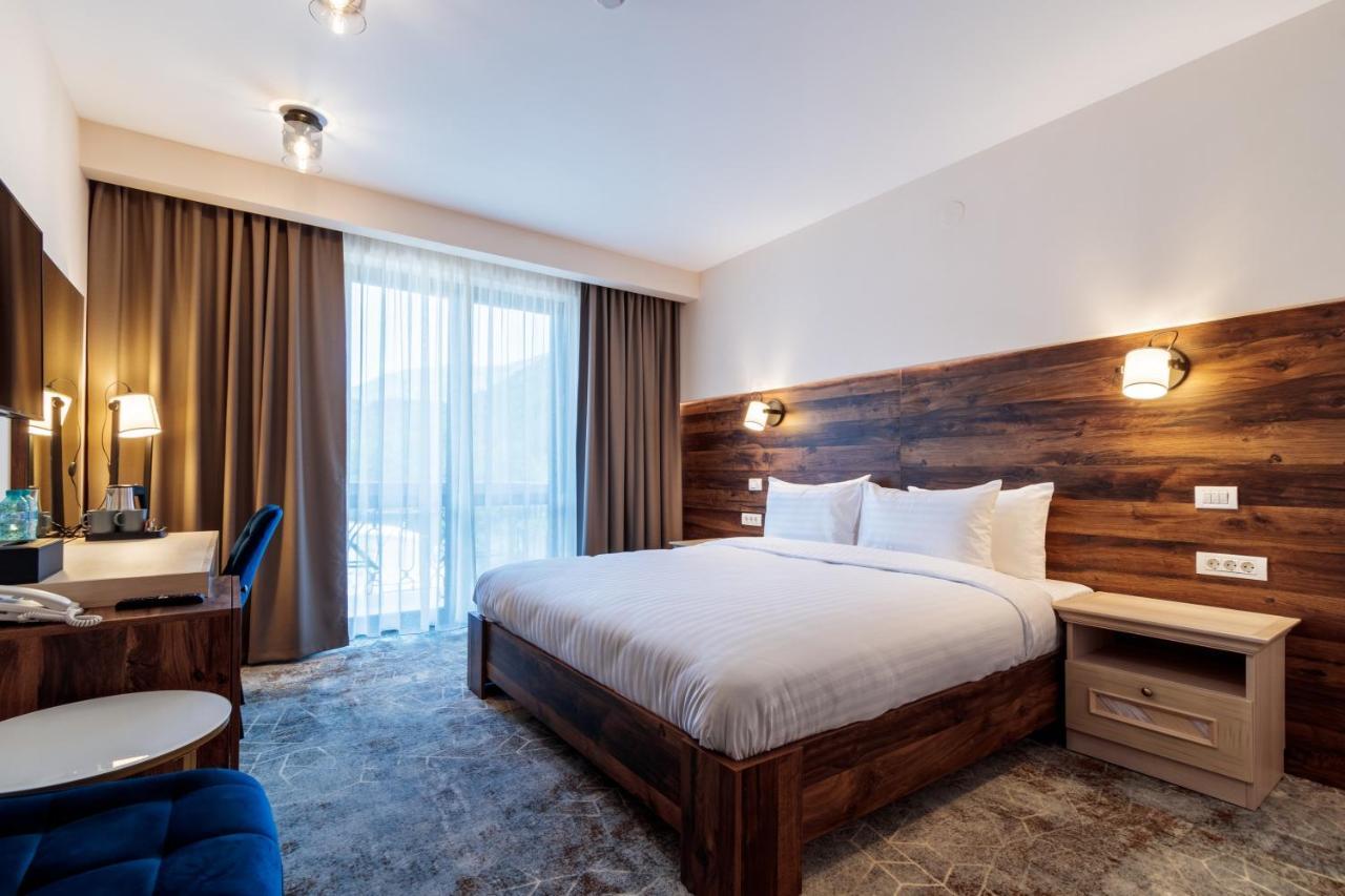 River Hotel & Spa Călimăneşti Kültér fotó