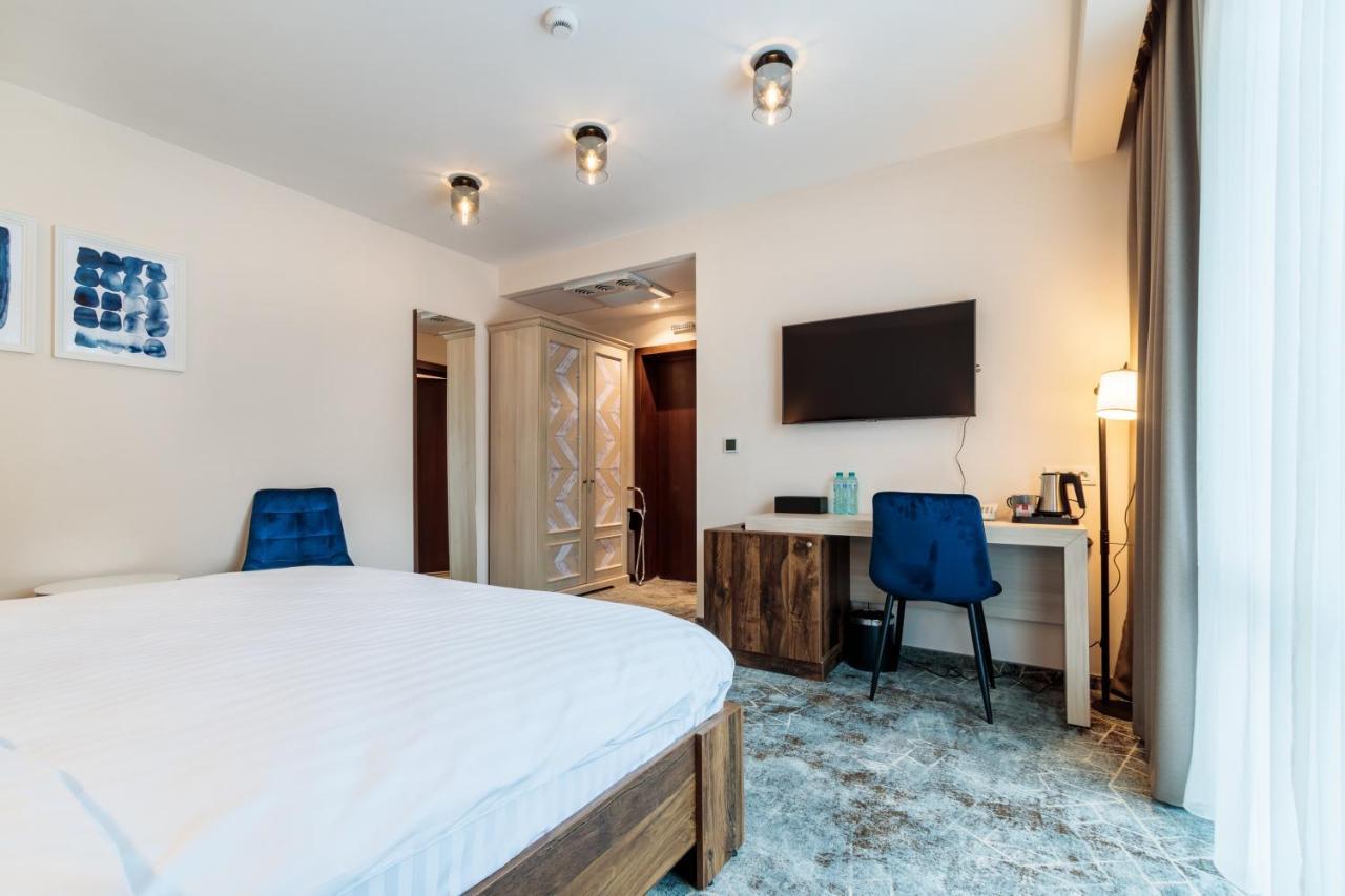 River Hotel & Spa Călimăneşti Kültér fotó