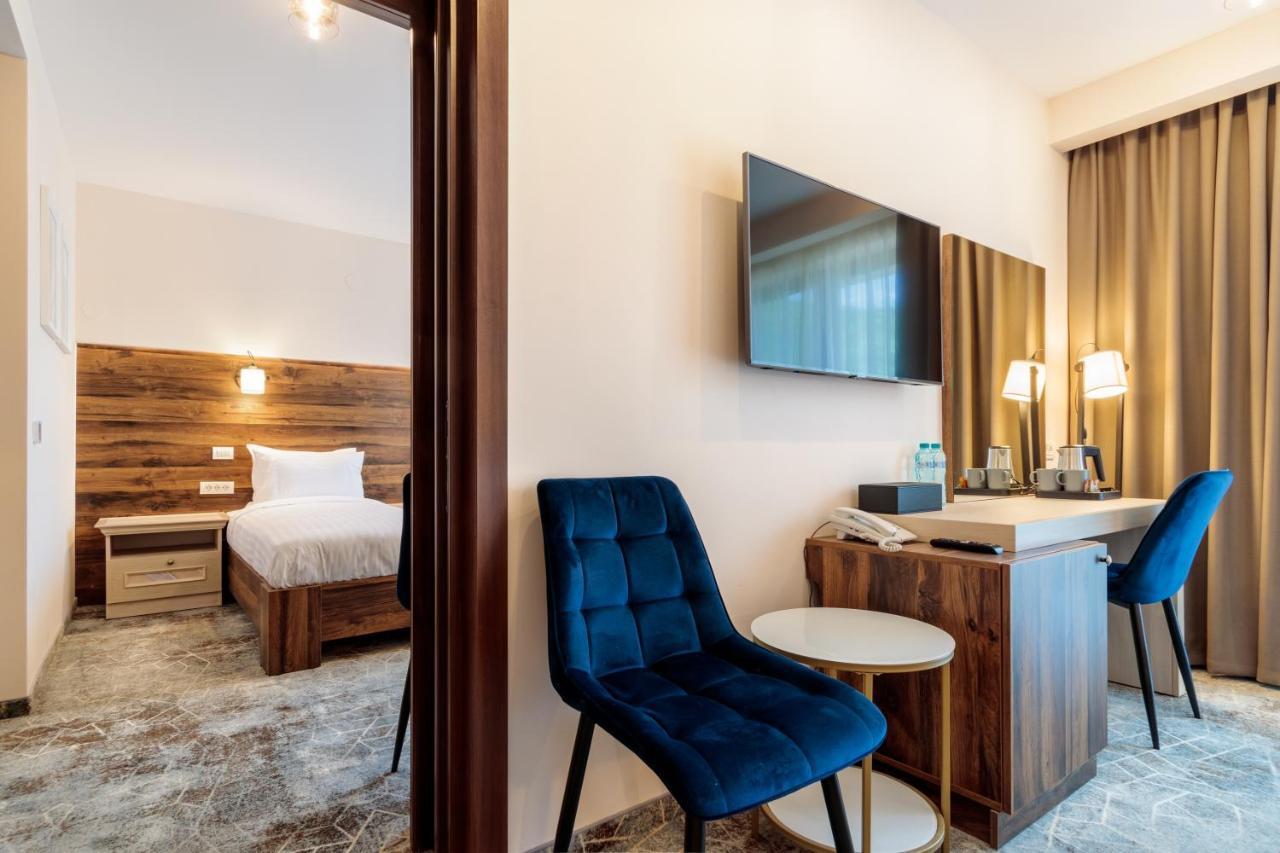 River Hotel & Spa Călimăneşti Kültér fotó