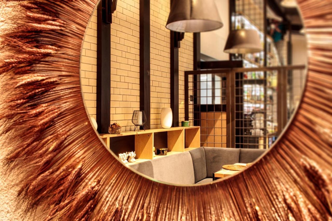 River Hotel & Spa Călimăneşti Kültér fotó