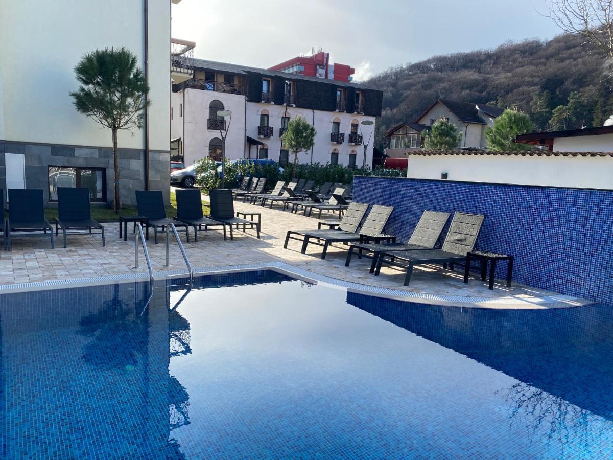 River Hotel & Spa Călimăneşti Kültér fotó